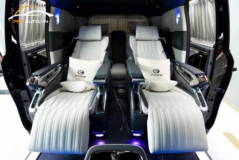 Độ ghế Limousine Crystal 4.0 giúp massage thư giãn