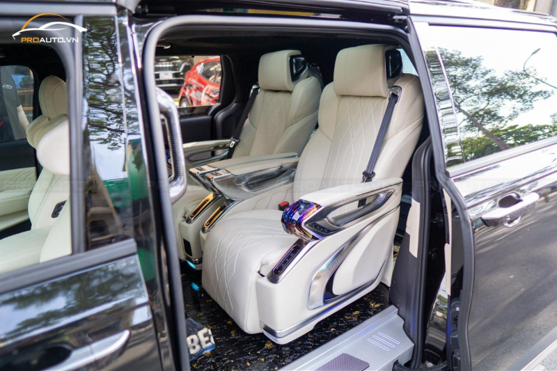 Mẫu ghế mới nhất độ limousine cho Kia Sedona