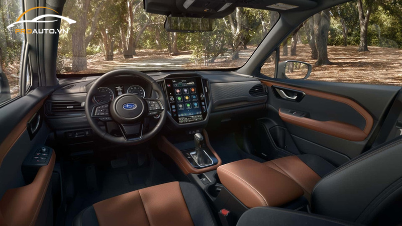 Khoang lái xe Subaru Forester 2024 mang cách bày trí gọn gàng 