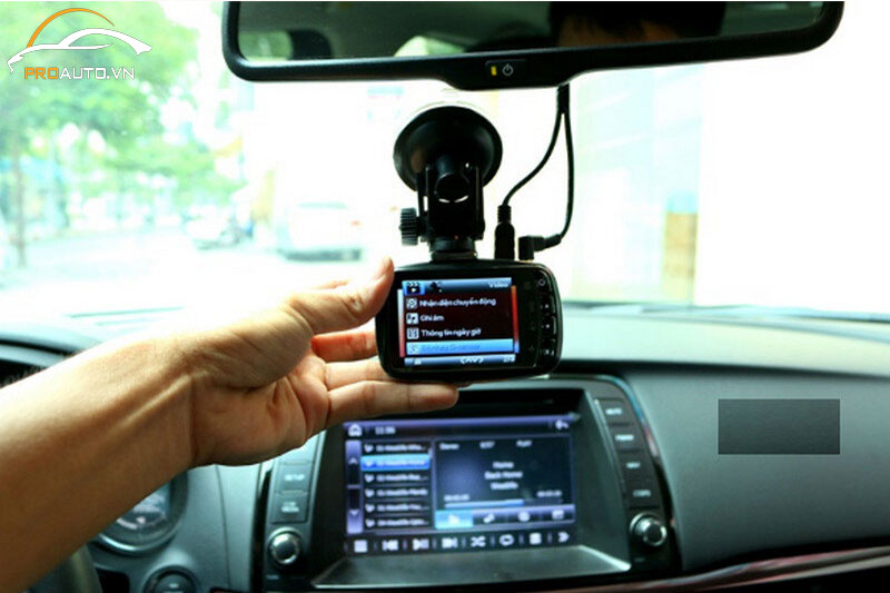 Camera hành trình ô tô được đánh giá là sản phẩm công nghệ tiện ích hàng đầu hiện nay