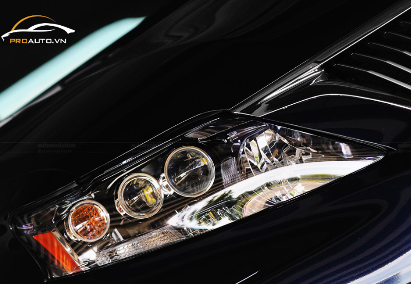 Độ đèn ô tô Xenon – Bi Xenon xe Hyundai Custin