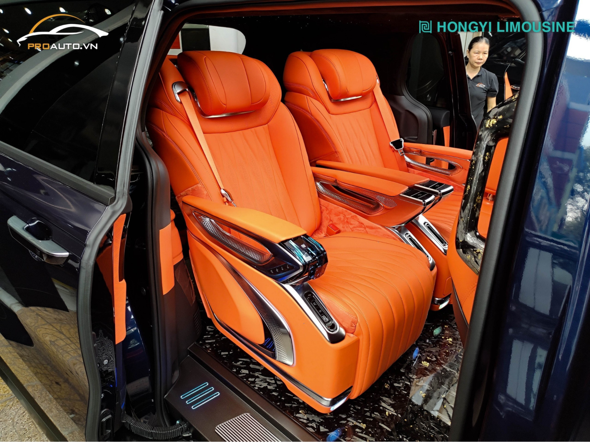 Mẫu ghế Hongyi Limousine chính hãng với màu cam hot hiện nay