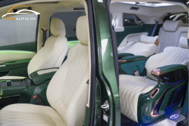 Độ ghế Limousine Crystal 2.0 cùng nội thất  màu xanh tươi mát