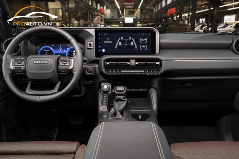Không gian nội thất trong xe Toyota Prado 2024