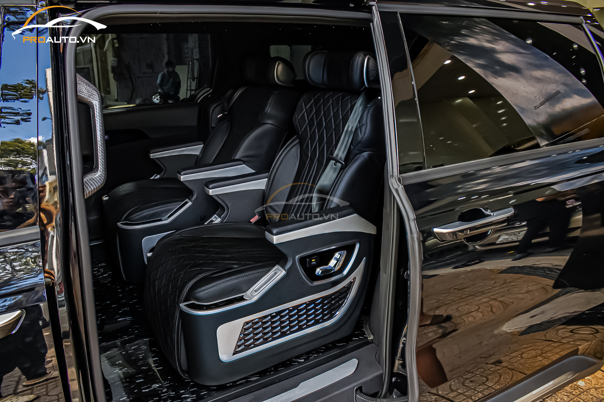 Kinh nghiệm bọc ghế da xe Kia Carnival