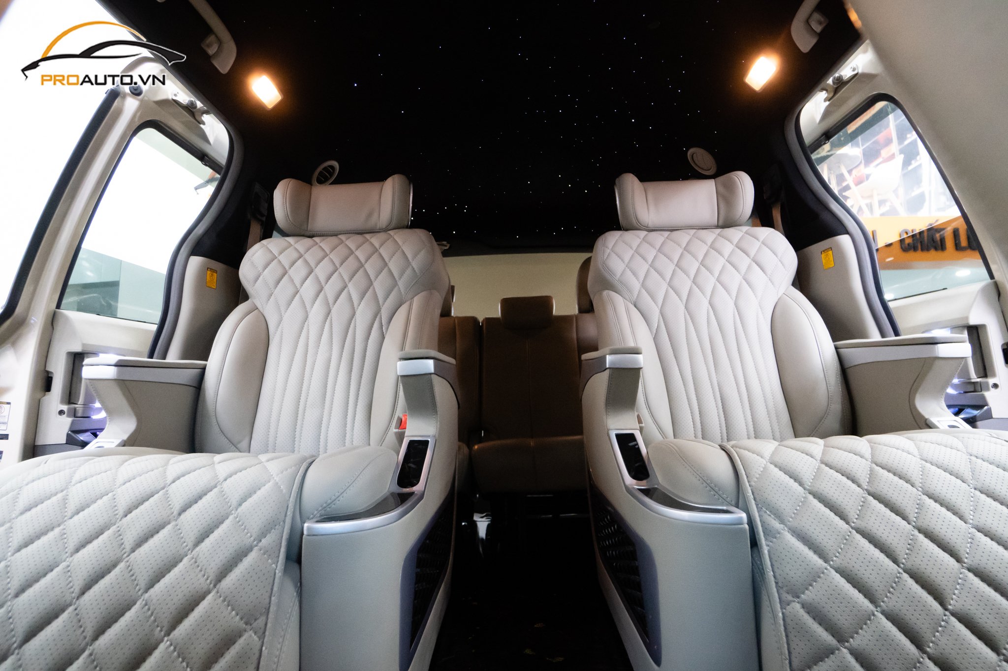 Bảng giá bọc ghế da ô tô Kia Carnival 2022