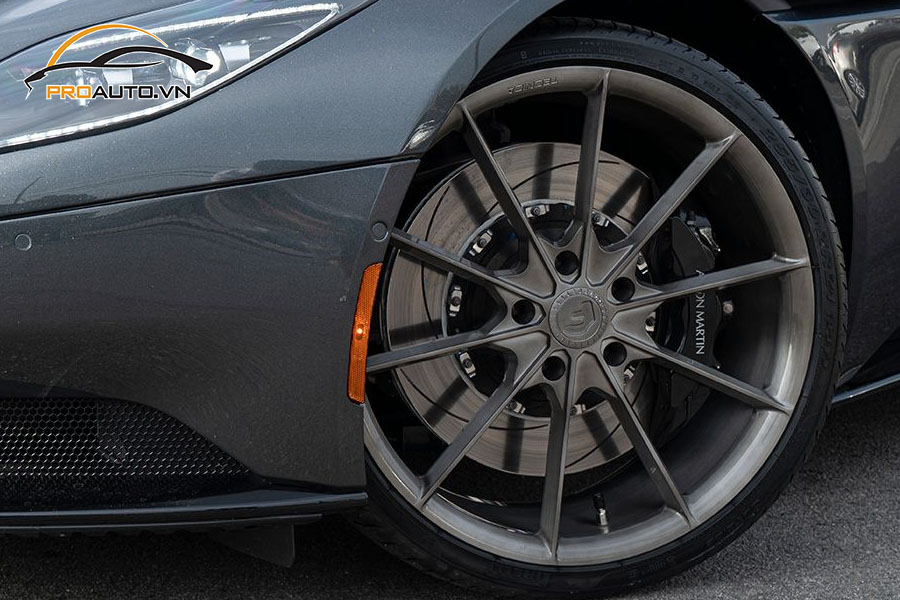 Độ mâm xe Aston Martin BD11 phong cách thể thao mạnh mẽ