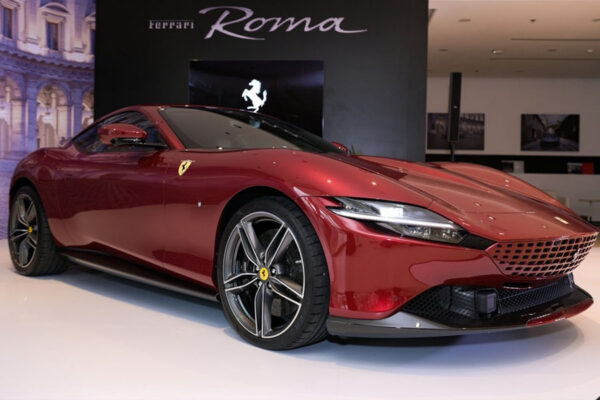 Độ mâm xe Ferrari Roma