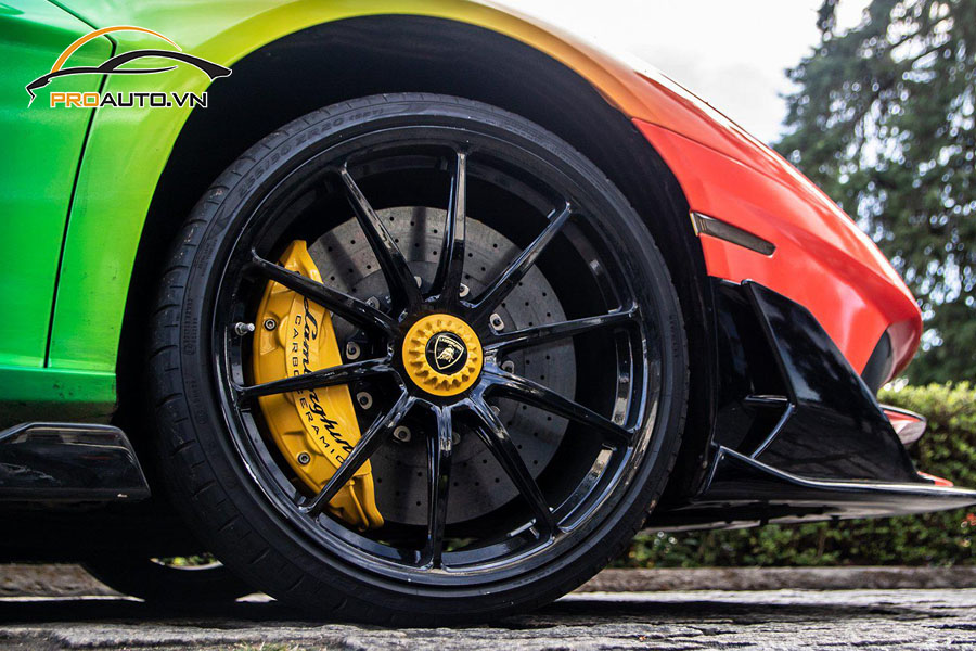 Do mam Lamborghini Aventador hinh 5