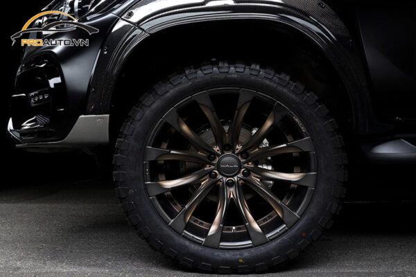 Độ mâm xe Toyota Hilux