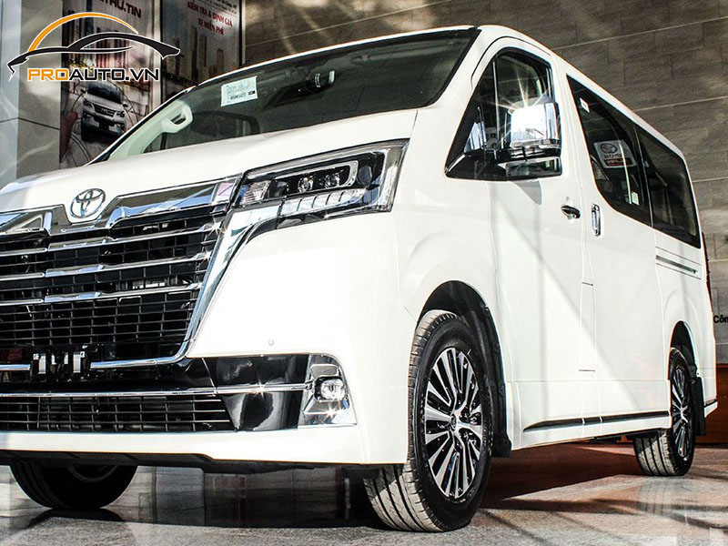 Phủ ceramic xe Toyota Granvia