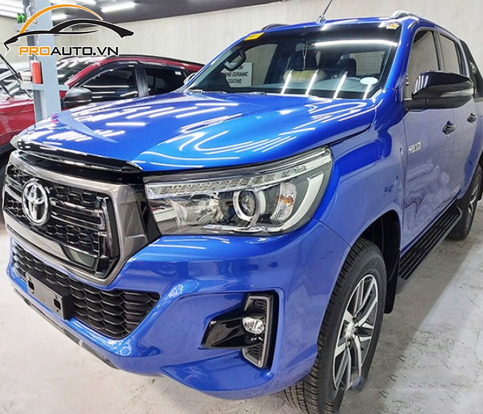 Phủ ceramic xe Toyota Hilux