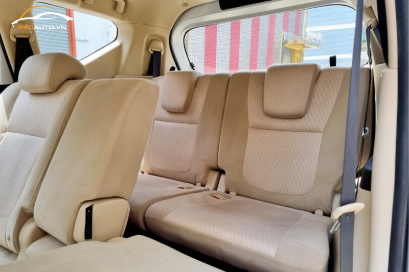 Bọc da đổi màu nội thất xe Mitsubishi Xpander Cross