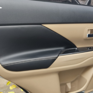 Bọc da tapi cửa xe Mitsubishi Outlander