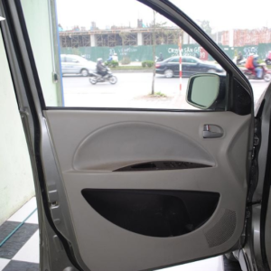 Bọc da tapi cửa xe Mitsubishi Zinger