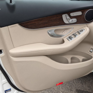 Bọc da tappi cửa xe Mercedes GLC 300