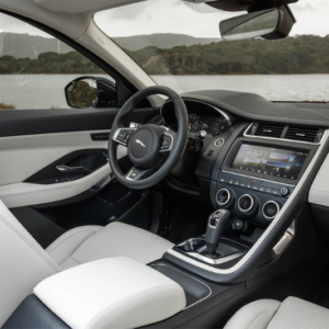 Bọc da thân con ngựa xe Jaguar E-Pace