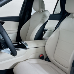 Bọc da thân con ngựa xe Mercedes GLC 300