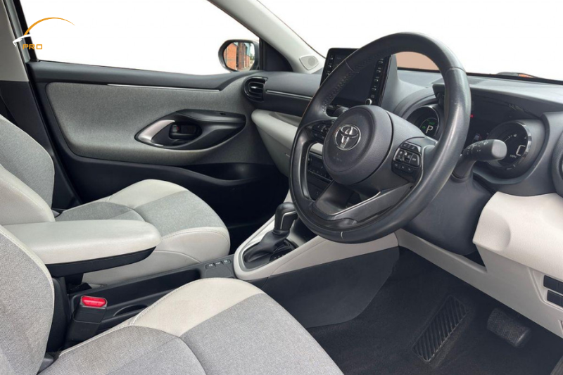 Bọc da thân con ngựa xe Toyota Yaris
