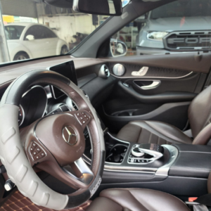 Bọc vô lăng xe Mercedes GLC 300