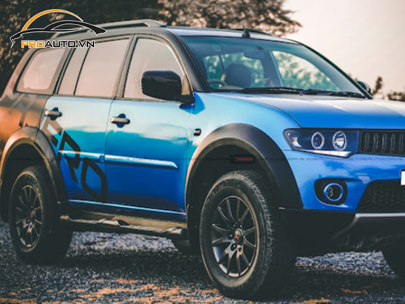Dán wrap đổi màu Mitsubishi Pajero Sport