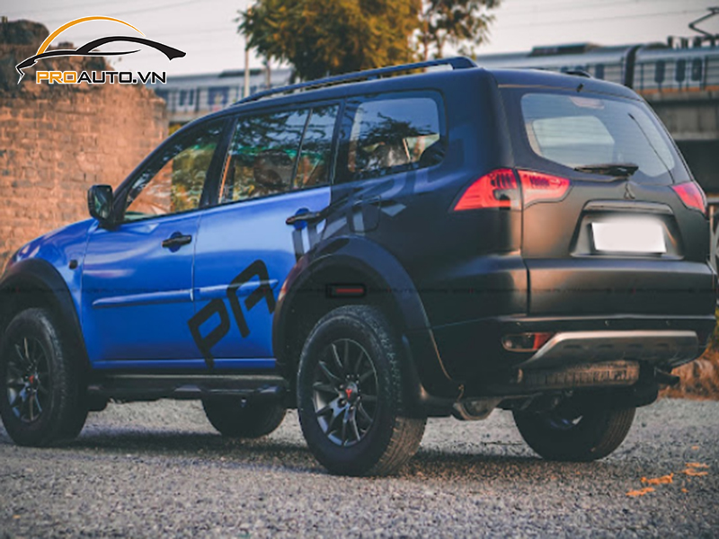 Dán wrap đổi màu Mitsubishi Pajero Sport