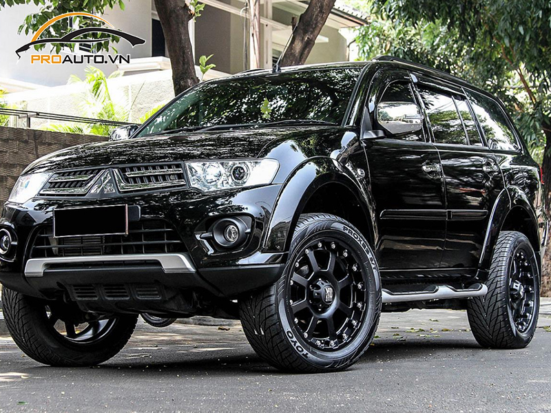 Dán wrap đổi màu Mitsubishi Pajero Sport