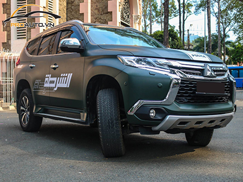 Dán wrap đổi màu xe Pajero Sport