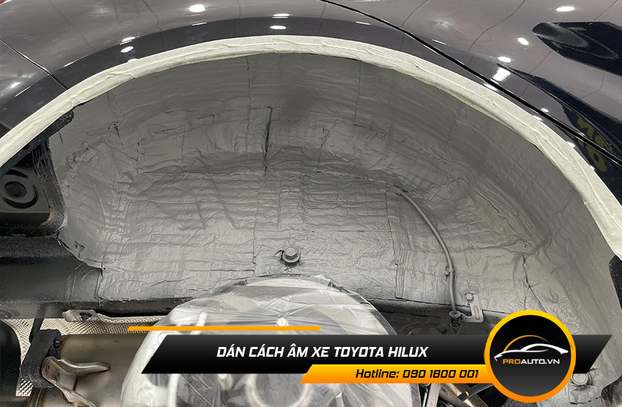 Xịt phủ hốc bánh cách âm chống ồn Toyota Hilux