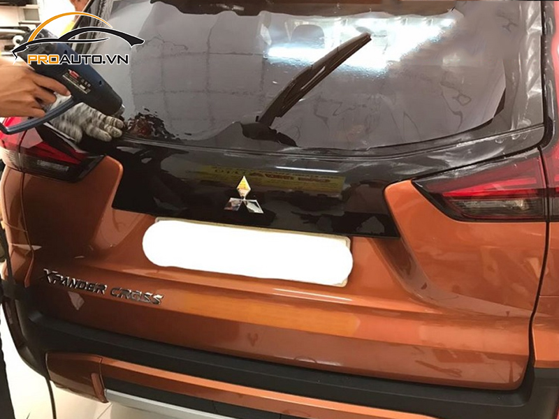 Dán wrap đổi màu xe Xpander Cross