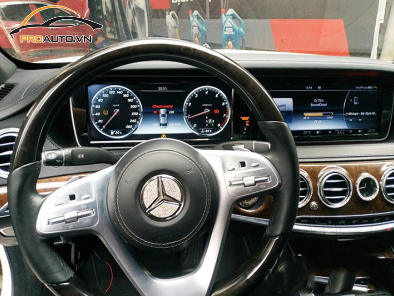 Lắp Cảm Biến Áp Suất Lốp Cho Xe Mercedes Benz Maybach