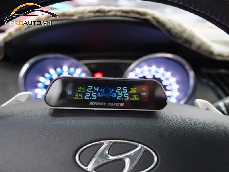 Lắp cảm biến áp suất lốp cho xe Hyundai Sonata