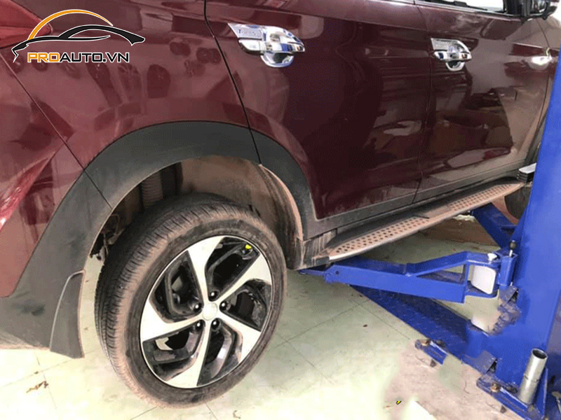 Lắp cảm biến áp suất lốp cho xe Hyundai Tucson