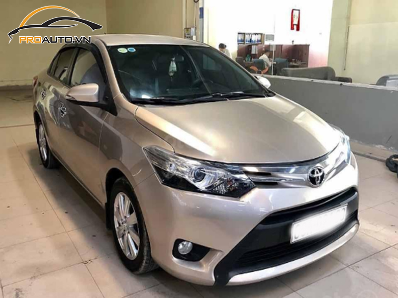 Lắp cảm biến áp suất lốp cho xe Toyota Vios