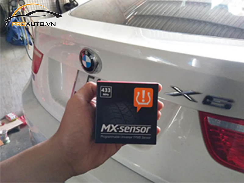 Lắp Cảm Biến Áp Suất Lốp Cho Xe BMW X Series 