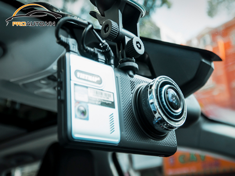 Camera hành trình xe Ford Everest