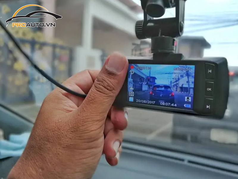 Camera hành trình ô tô xe Ford Everest