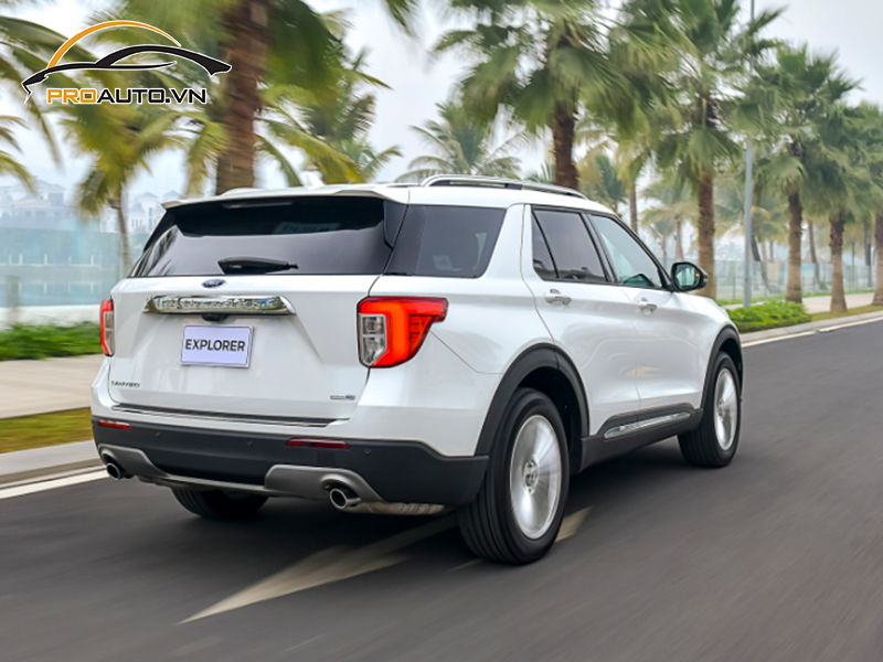 Camera hành trình ô tô xe Ford Explorer