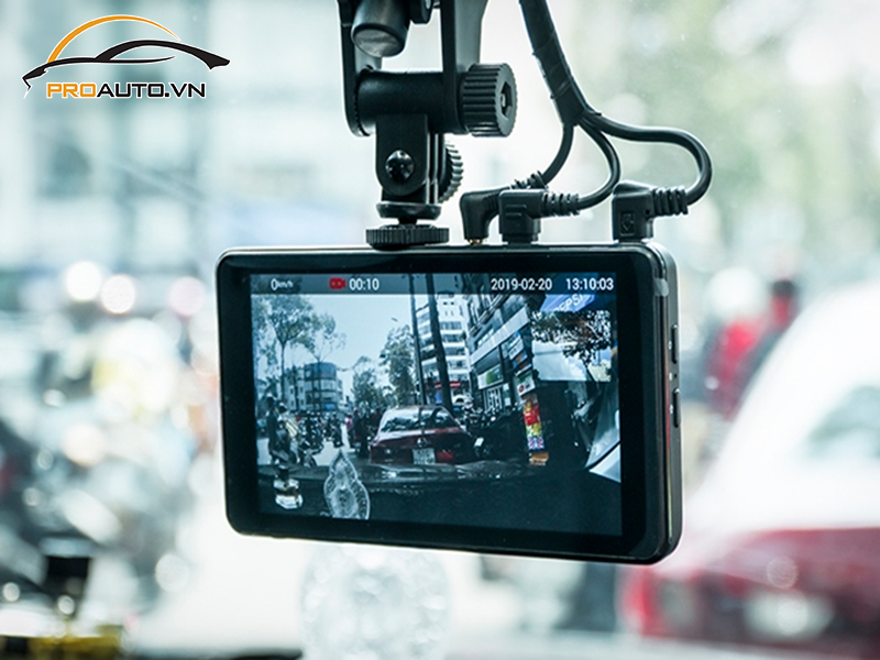 Camera hành trình ô tô xe Ford Focus
