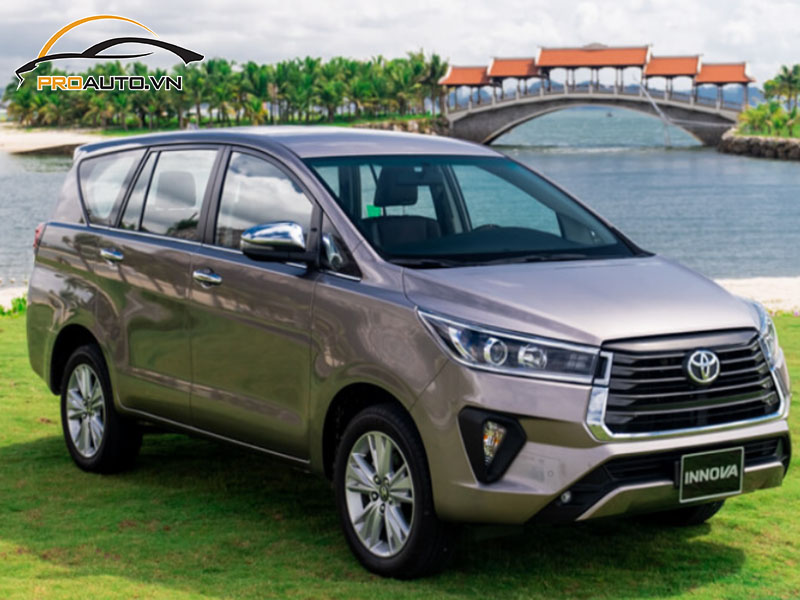 Camera hành trình ô tô xe Toyota Innova
