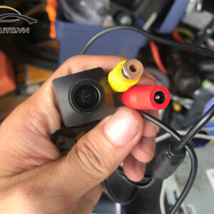 camera lui xe Innova 6 1