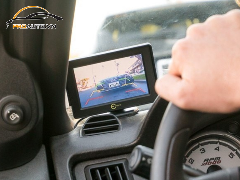 Camera lùi xe Suzuki Swift