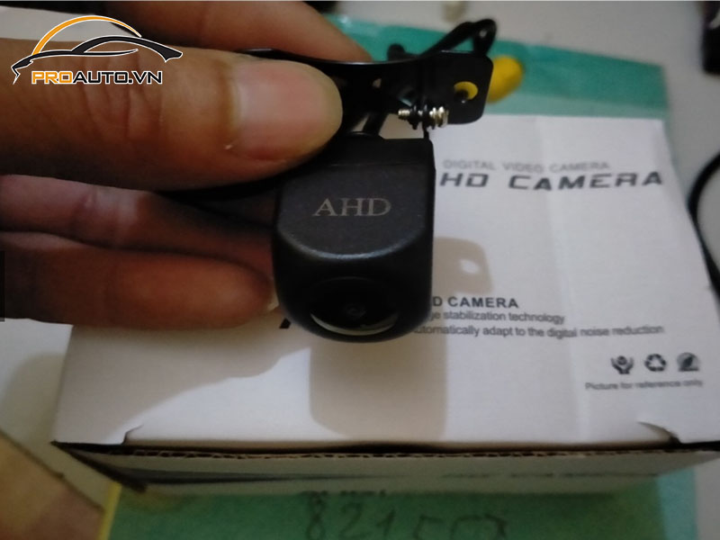 Camera lùi xe Huyndai Grand i10