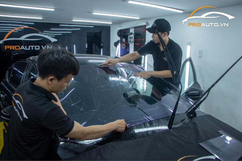 Chọn phim cách nhiệt cho vị trí kính lái