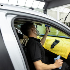 Có nên dán phim cách nhiệt xe BMW Z4 không?