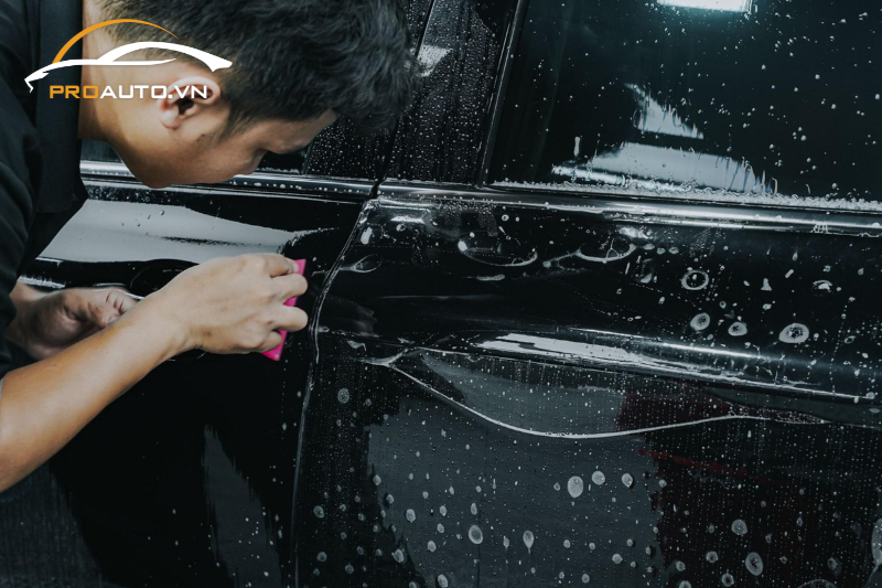 Có nên dán phim PPF xe Toyota Camry không?
