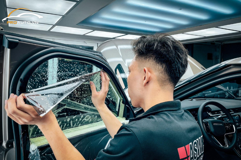 Dán phim cách nhiệt giúp bảo vệ toàn diện cho xế yêu 