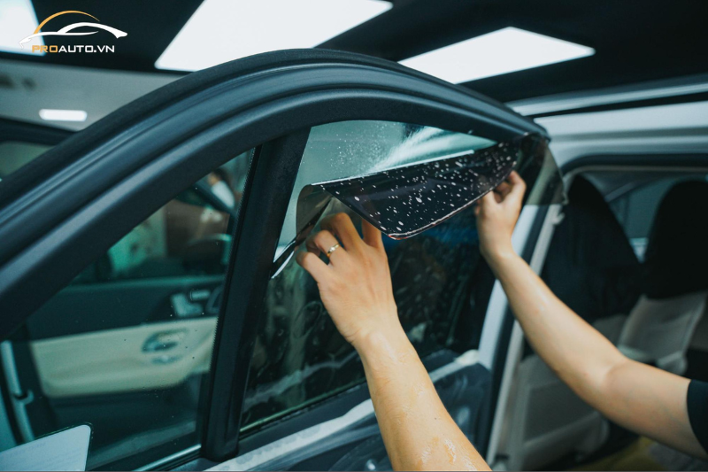 Dán phim cách nhiệt Hi Kool – Bảo vệ nội thất xe