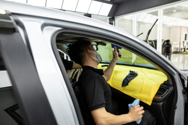 Dán Phim Cách Nhiệt Xe Toyota Avanza