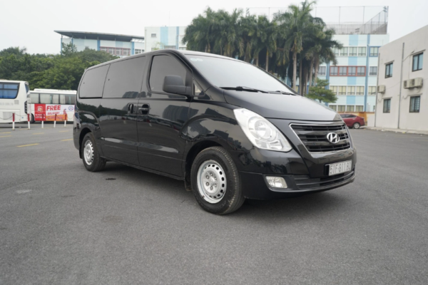 Dán phim cách nhiệt xe Hyundai Starex